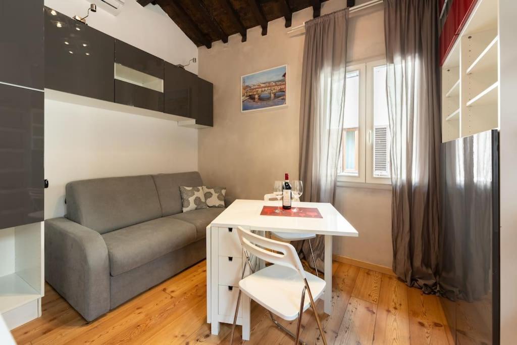 Keys Of Italy - Guantomono 15 - Monolocale Conveniente E Centralissimo ฟลอเรนซ์ ภายนอก รูปภาพ
