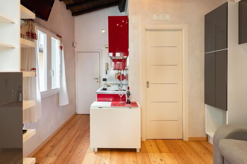 Keys Of Italy - Guantomono 15 - Monolocale Conveniente E Centralissimo ฟลอเรนซ์ ภายนอก รูปภาพ